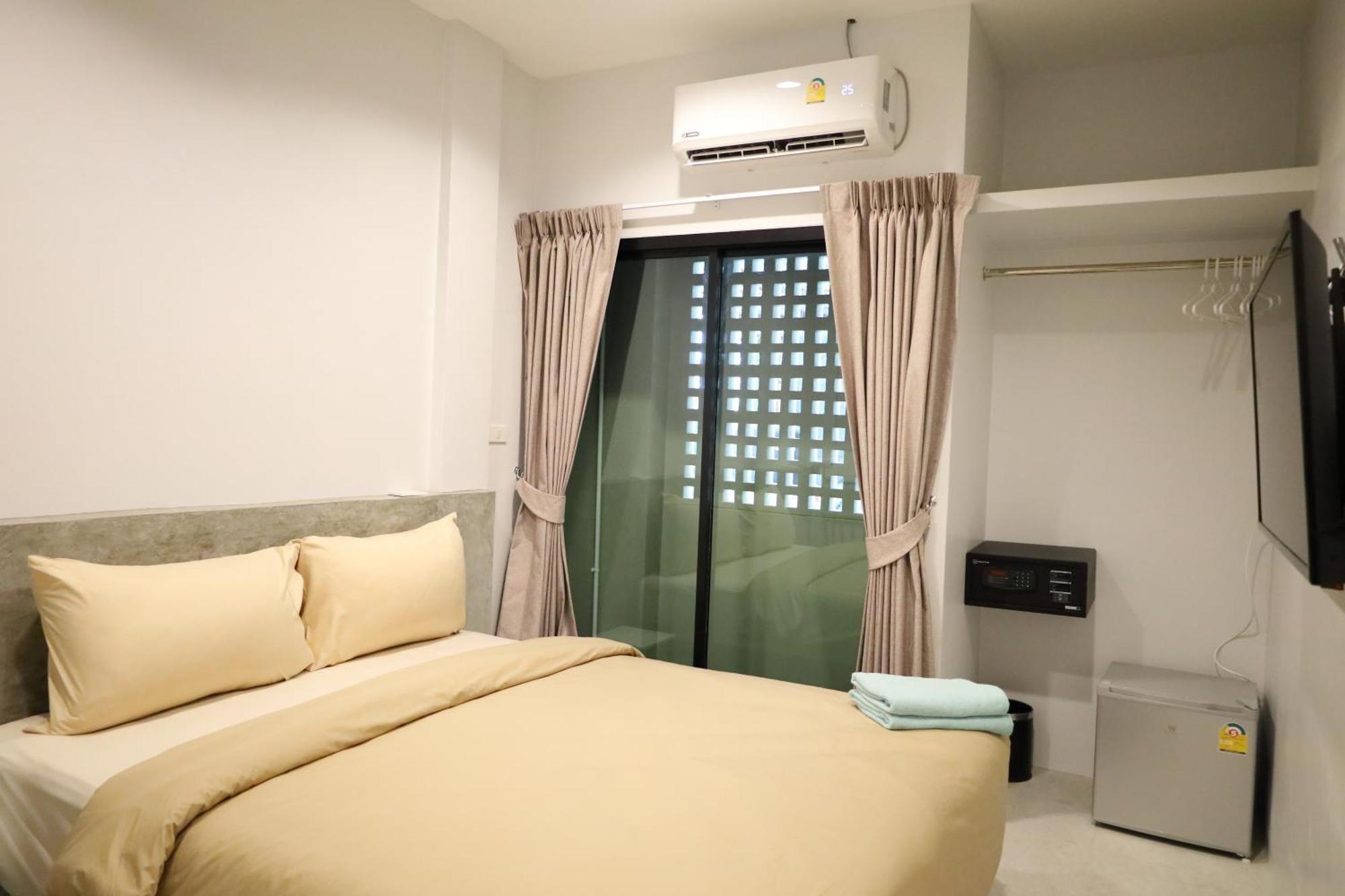 Y House Patong Pansiyon Dış mekan fotoğraf